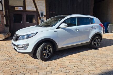 Kia Sportage 180.800 km 8.900 &euro; Homberg Efze 34576