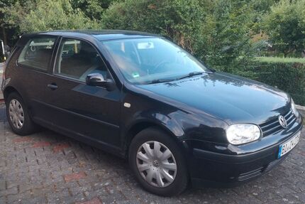 VW Golf 140.000 km 690 &euro; Bielefeld 33719