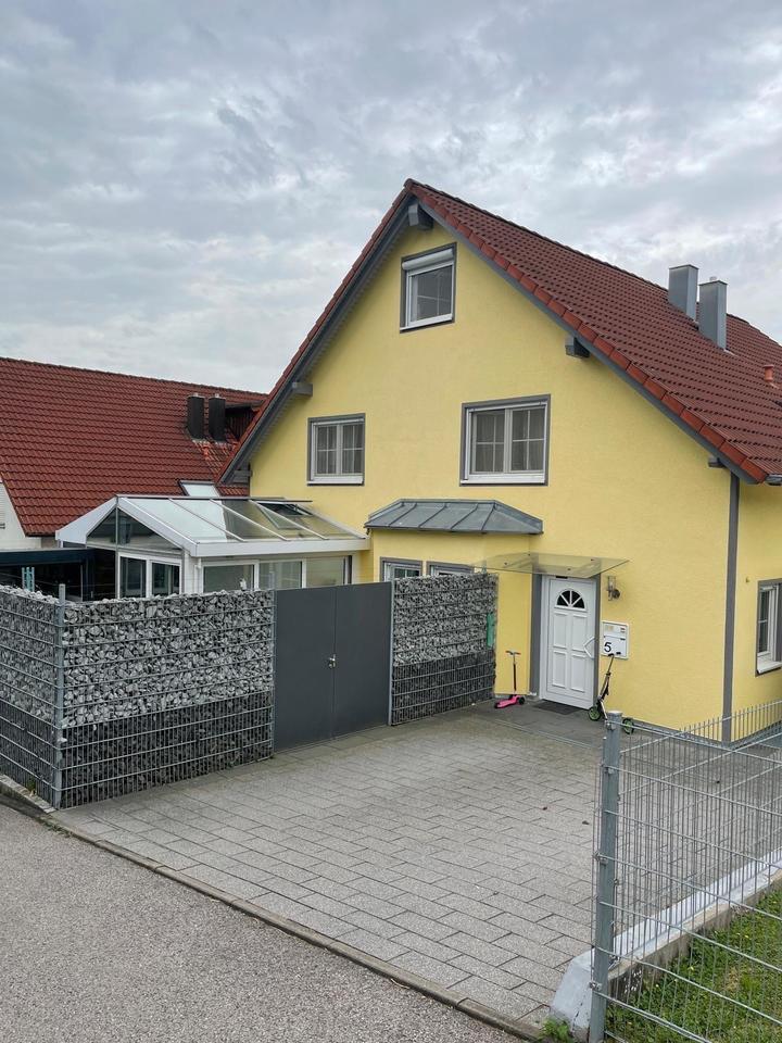 Großzügige Doppelhaushälfte