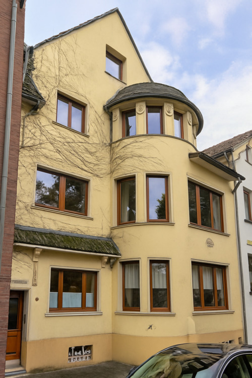 Charmante 2-Zimmer-Dachgeschoßwohnung Gründerzeithaus Sterkrade
