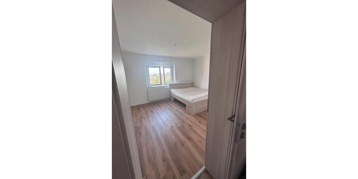Doppelhaushälfte Freisen - 4 Zimmer, 146 m&sup2;, 180.000&euro; | Angebot:27117409