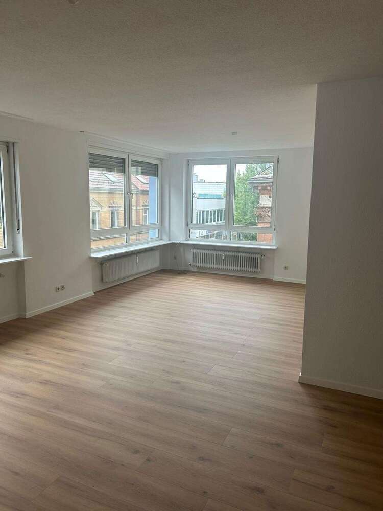 Wohnung zum Mieten in Homburg 800 € 80 m²