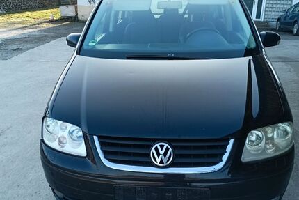 VW Touran 285.200 km 2.790 &euro; Möckmühl 74219