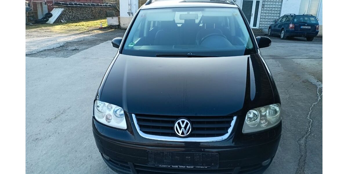 VW Touran 285.200 km 2.790 &euro; Möckmühl 74219