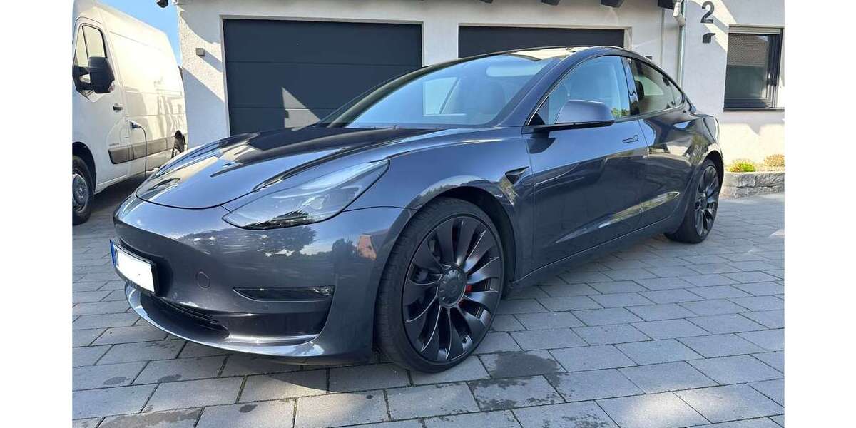 Tesla Model 3 57.151 km 31.000 &euro; Petershagen 32469