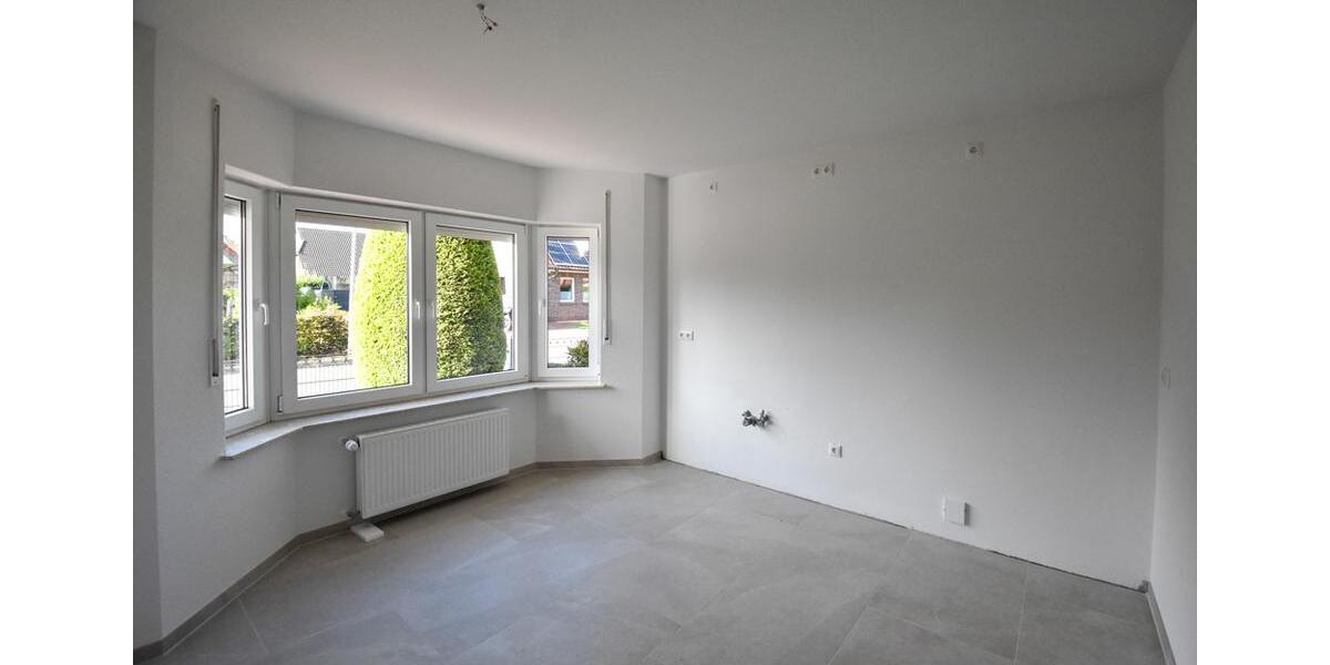 Großzügige Doppelhaushälfte mit Einbauküche und Garage in ruhiger Lage in der Stadt Friesoythe 6 zimmer