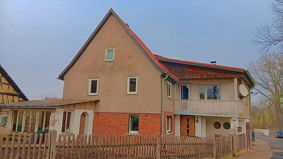 Haus zu verkaufen. Ruhiges Eigenheim am Dorfrand 6 zimmer