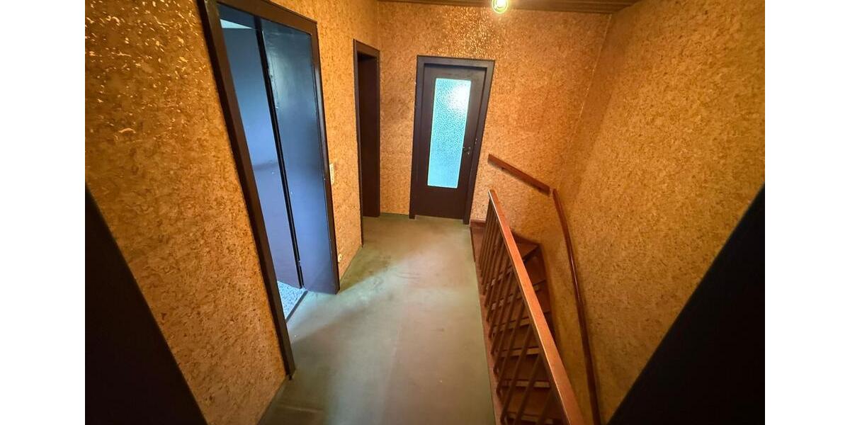 Doppelhaushälfte Meerbusch - 5 Zimmer, 100 m&sup2;, 350.000&euro; | Angebot:25001741