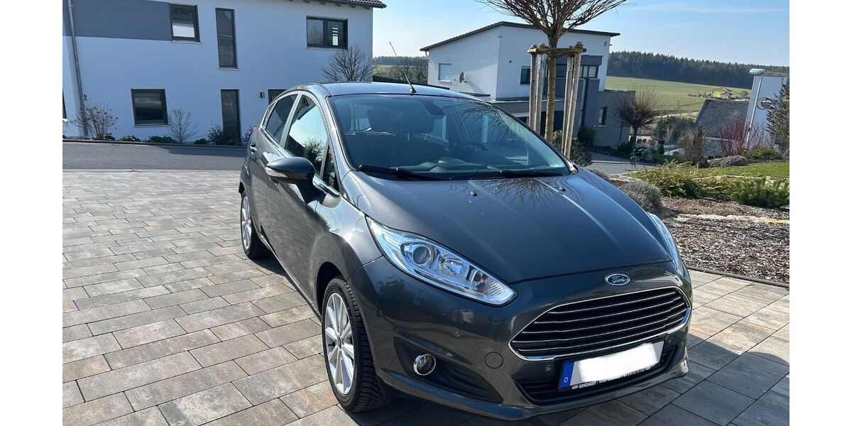 Ford Fiesta 52.000 km 7.600 &euro; Schweinfurt 97422