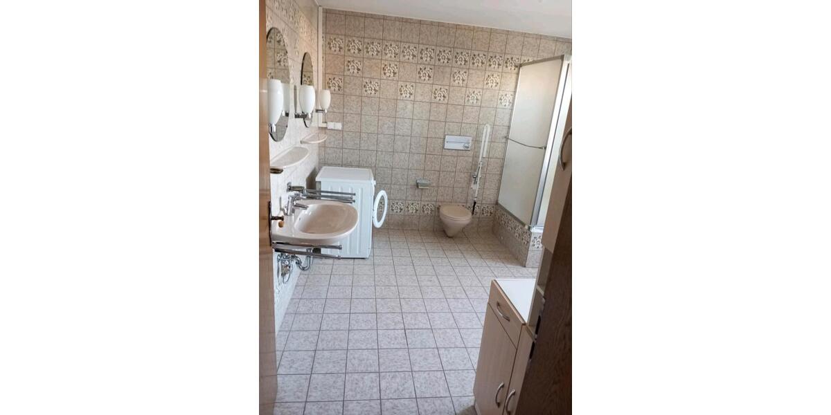 Etagenwohnung Anröchte - 2 Zimmer, 85 m&sup2;, 750&euro; | Angebot:25307130