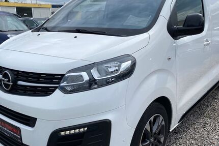 Opel Vivaro 225.600 km 7.330 &euro; Düsseldorf 40231