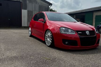 VW Golf 184.121 km 7.999 &euro; Henstedt- Ulzburg 24558