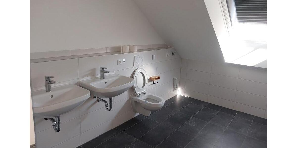 Dachgeschoßwohnung Gailingen am Hochrhein - 4 Zimmer, 106 m&sup2;, 398.000&euro; | Angebot:27072493