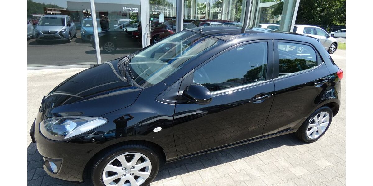 Mazda 2 94.000 km 5.490 &euro; Bergkamen 59192
