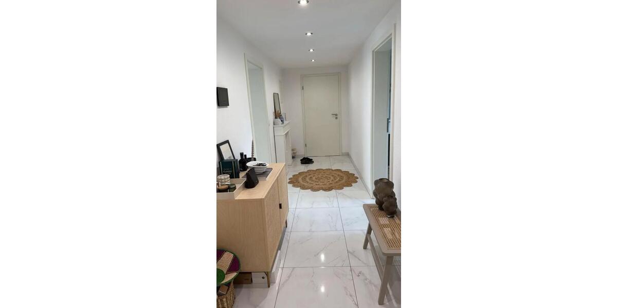 Erdgeschoßwohnung Rottenburg am Neckar - 3 Zimmer, 100 m&sup2;, 1.700&euro; | Angebot:26660130