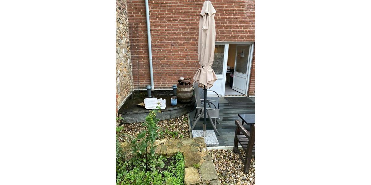 helle und geräumige PraxisBüro zimmer