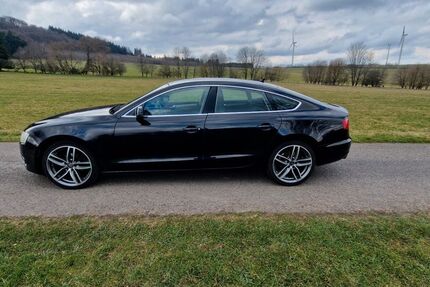 Audi A5 165.362 km 8.400 &euro; DAUN 54550