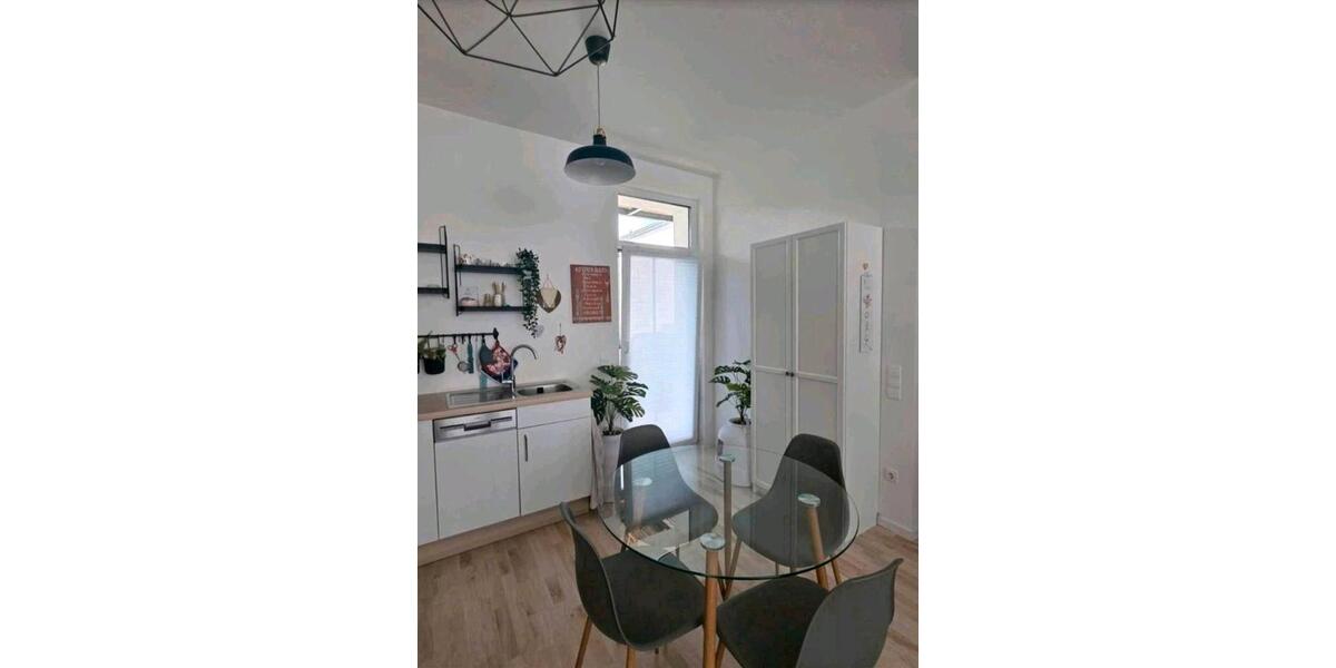 Etagenwohnung Bitterfeld-Wolfen Wolfen - 2 Zimmer, 62 m&sup2;, 105.000&euro; | Angebot:27143920