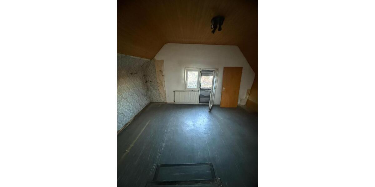 Einfamilienhaus Blankenheim - 5 Zimmer, 130 m&sup2;, 140.000&euro; | Angebot:24609461