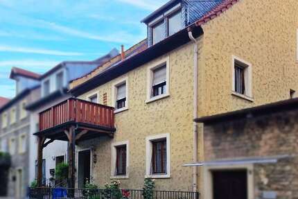 Haus Dettelbach - 9 Zimmer, 191 m&sup2;, 279.000&euro; | Angebot:25301319