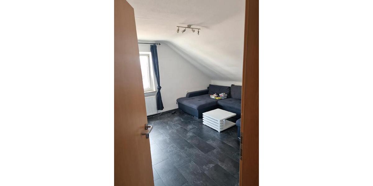 Dachgeschoßwohnung Esslingen am Neckar Oberesslingen - 2.5 Zimmer, 45 m&sup2;, 155.000&euro; | Angebot:25306106