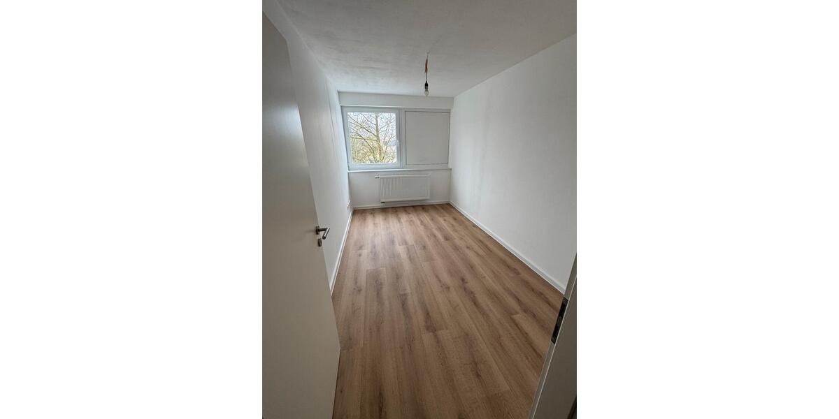 Etagenwohnung Hemmingen - 3.5 Zimmer, 85 m&sup2;, 1.275&euro; | Angebot:24864726
