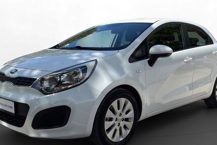 Kia Rio 91.000 km 6.900 € Fürth 90763