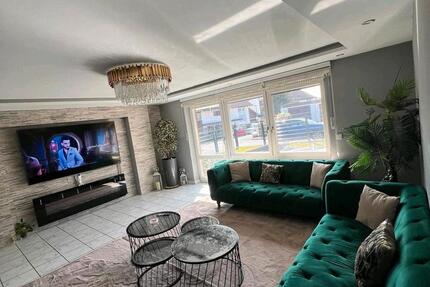 Haus Weichs - 6 Zimmer, 160 m&sup2;, 3.600&euro; | Angebot:25414683