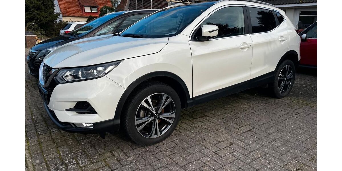 Nissan Qashqai 15.000 km 19.990 &euro; Oldenburg 26125