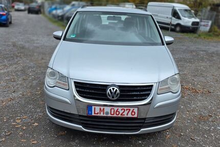 VW Touran 239.500 km 2.290 &euro; Limburg 65551