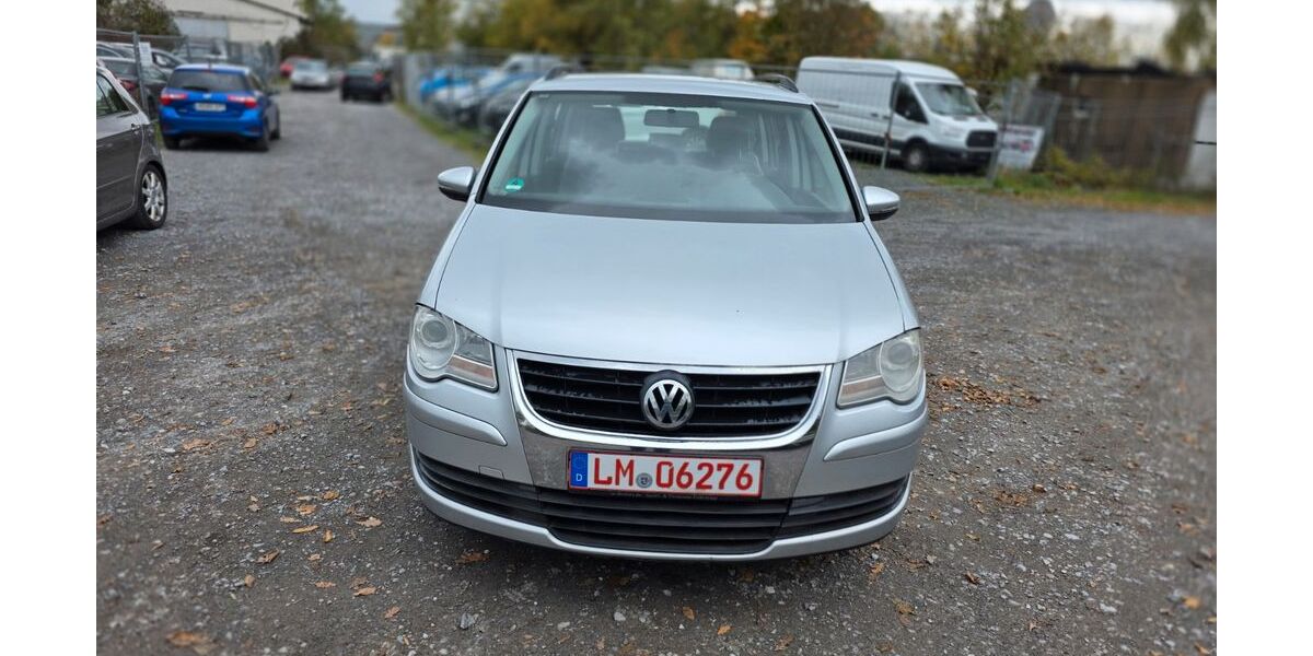 VW Touran 239.500 km 2.290 &euro; Limburg 65551