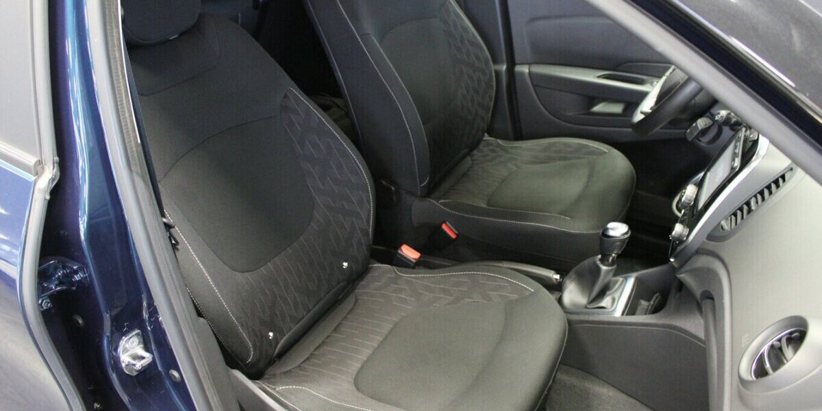 Renault Captur TCe ENERGY 90 LIMITED 95.403 km 9.980 &euro; Euskirchen 53881