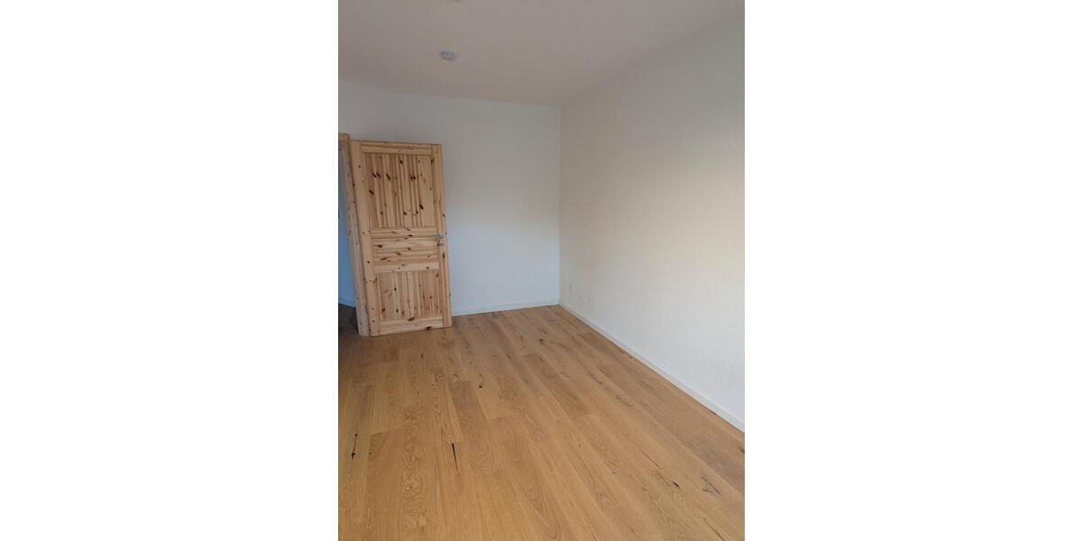 Etagenwohnung Ludwigshafen am Rhein Mundenheim - 2 Zimmer, 68 m&sup2;, 950&euro; | Angebot:26558127