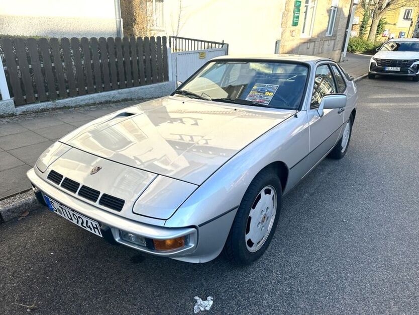 924