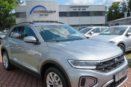 VW T-Roc 14.924 km 28.990 € Nürnberg 90431