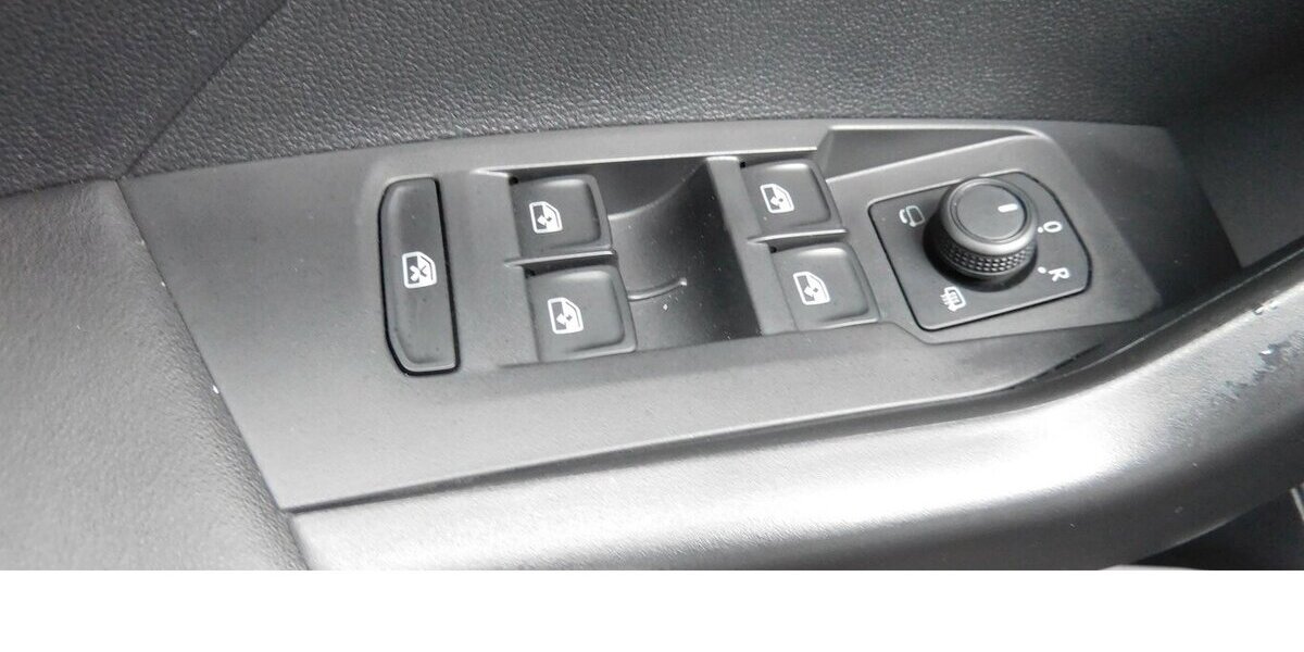 VW T-Cross 1.0 Life BMT TSI Klima Navi 41.300 km 16.390 &euro; Vordorf 38533