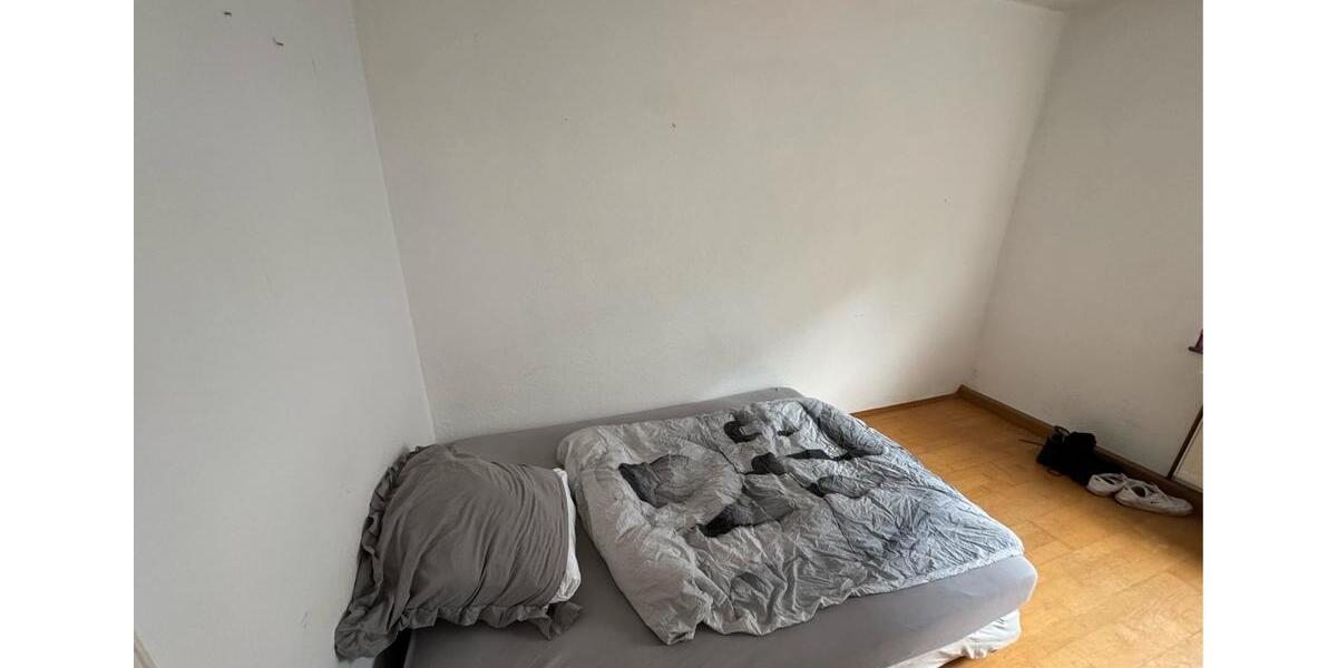 Erdgeschoßwohnung Wilhelmshaven - 1 Zimmer, 72 m&sup2;, 150&euro; | Angebot:26552101