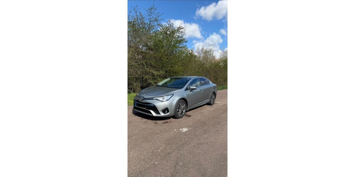 Toyota Avensis 52.000 km 17.500 &euro; Leipzig 04159