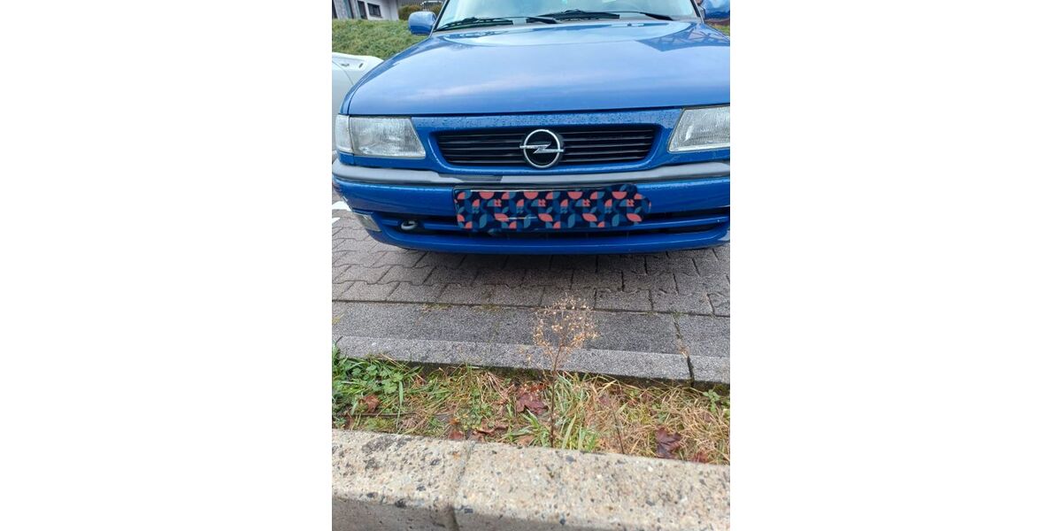 Opel Astra 90.000 km 930 € Wald-Michelbach 69483