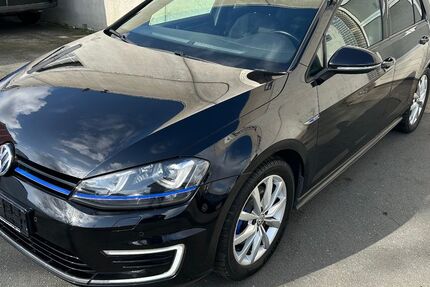 VW Golf 113.000 km 13.990 &euro; Nürnberg 90439