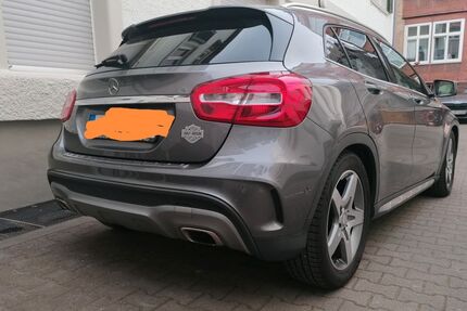 Mercedes-Benz GLA 200 163.000 km 12.000 &euro; Stuttgart 70197