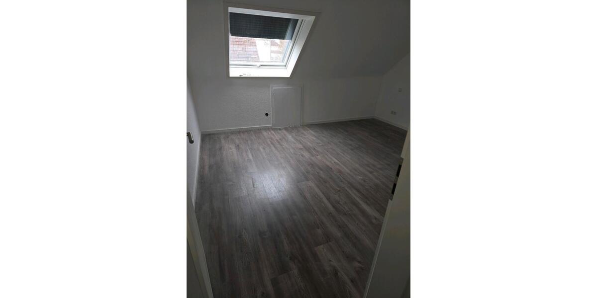 Dachgeschoßwohnung Weil der Stadt - 3 Zimmer, 70 m&sup2;, 1.050&euro; | Angebot:26301449