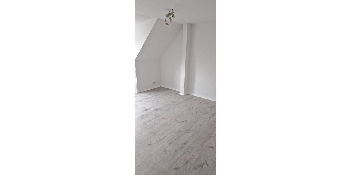Dachgeschoßwohnung Husum - 2.5 Zimmer, 47 m&sup2;, 470&euro; | Angebot:25541028