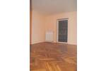 Helle Erdgeschoßwohnung mit Balkon!