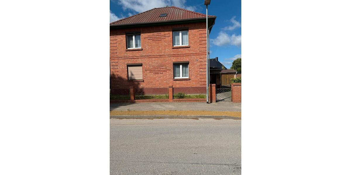 Einfamilienhaus Grabow - 6 Zimmer, 140 m&sup2;, 230.000&euro; | Angebot:26757740