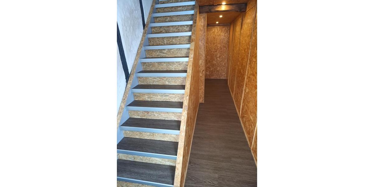 Doppelhaushälfte Hilchenbach - 7 Zimmer, 180 m&sup2;, 219.000&euro; | Angebot:27288594