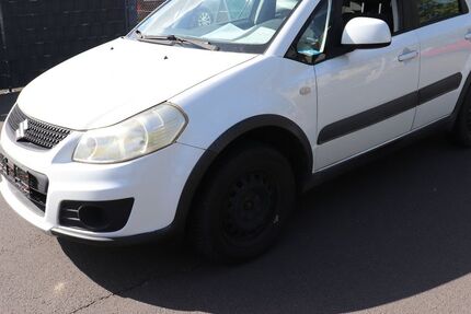 Suzuki SX4 30.821 km 9.990 &euro; Heuchelheim b. Giessen 35452