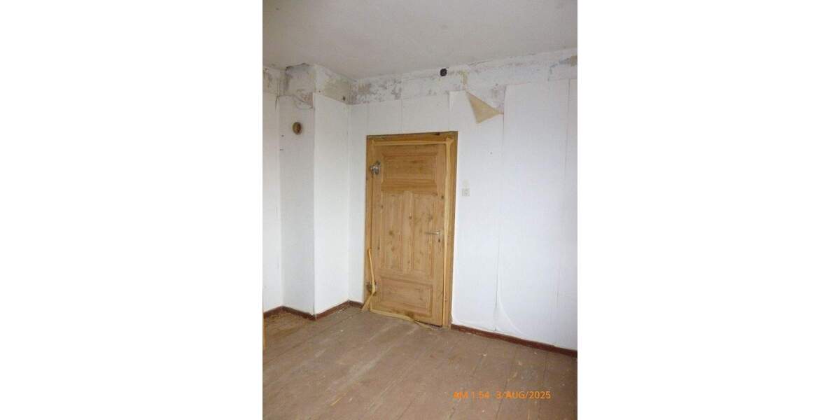 Bauernhaus, Landhaus Erbenhausen Schafhausen - 8 Zimmer, 218 m&sup2;, 86.000&euro; | Angebot:25796111