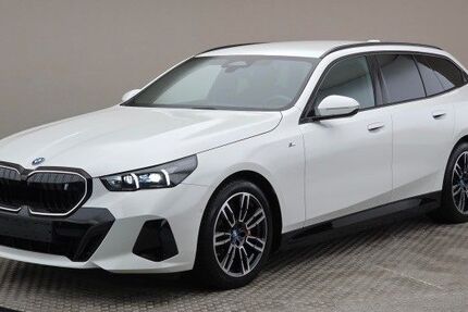 BMW i5 33.000 km 55.850 &euro; Wenigmünchen 82281