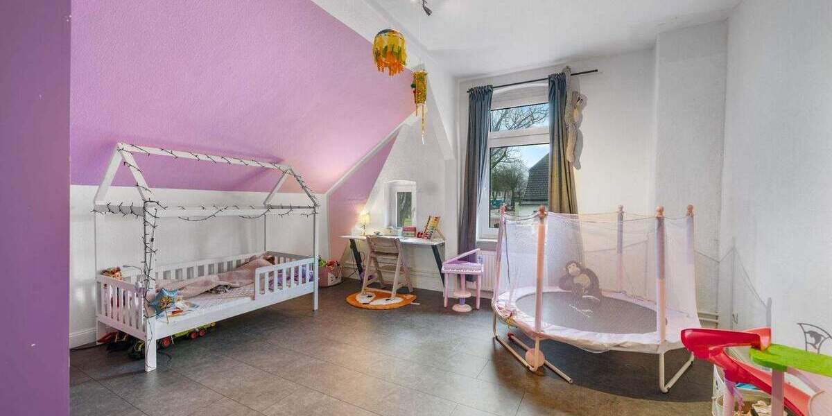 Mehrfamilienhaus, Wohnhaus Hohenwestedt - 8 Zimmer, 221 m&sup2;, 289.000&euro; | Angebot:25777887